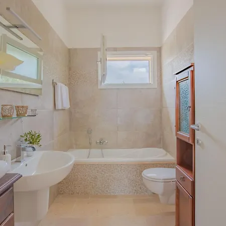 Vera By Interhome *